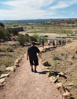 photo of Four Corners Detox Recovery Center clients on a hike.